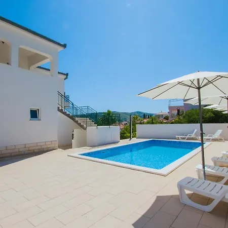 Apartment M6 Seget Vranjica